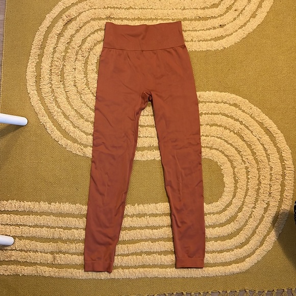 Knix “Good To Go” Seamless Leggings - Picture 1 of 3